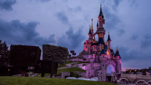 Charles De Gaulle to Disneyland Paris